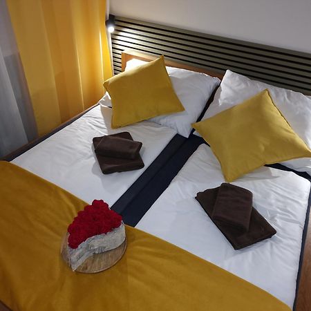 Bird House Hotel Presov Luaran gambar