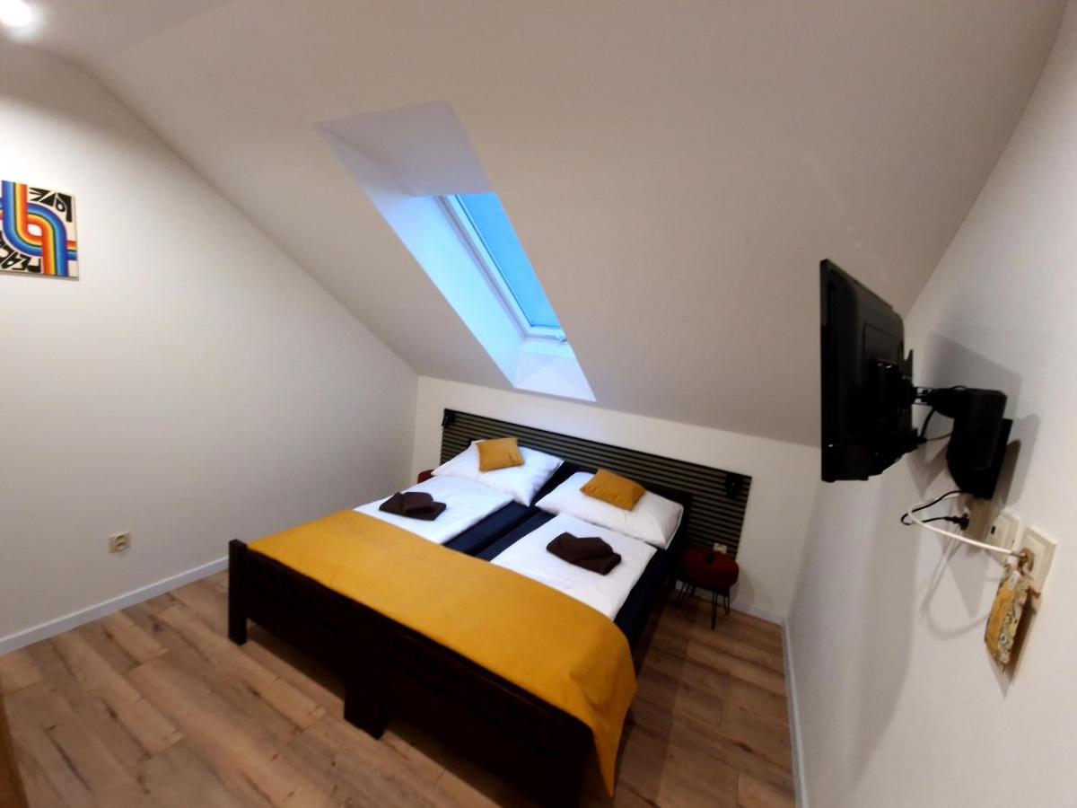 Bird House Hotel Presov Luaran gambar