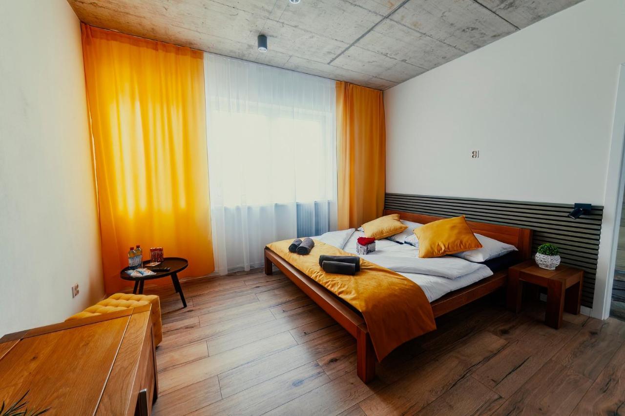 Bird House Hotel Presov Luaran gambar