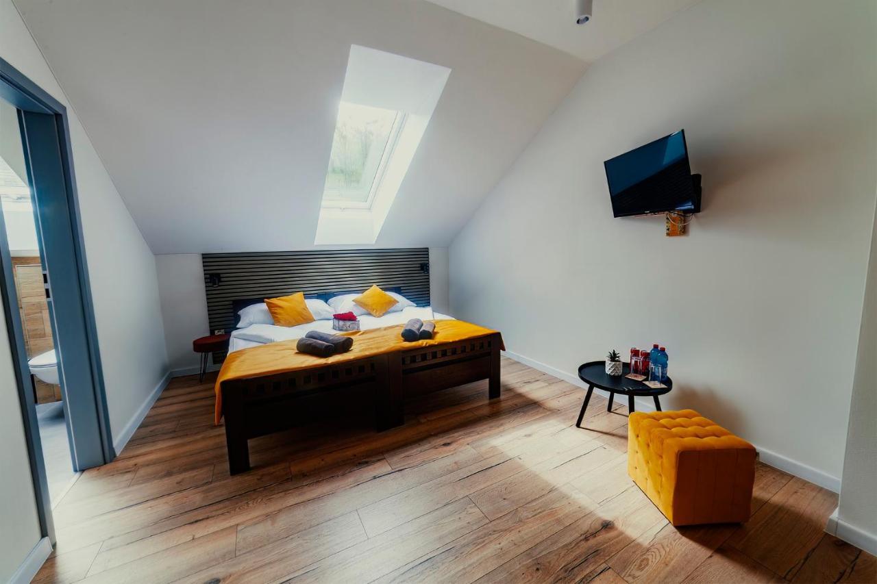 Bird House Hotel Presov Luaran gambar