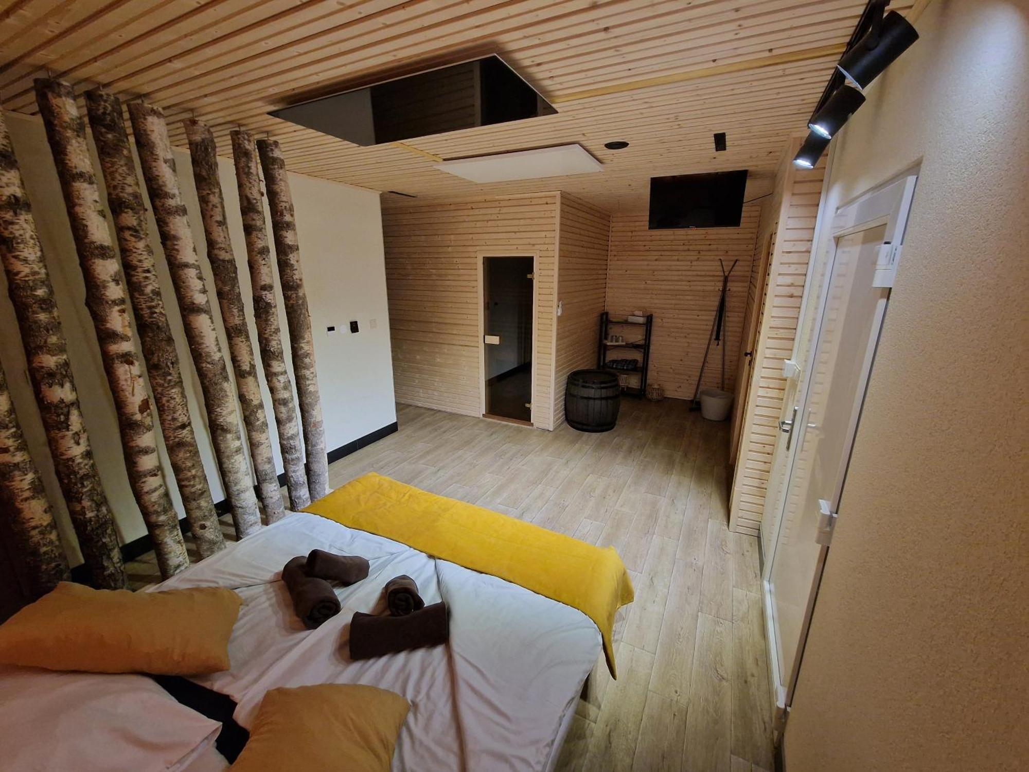 Bird House Hotel Presov Luaran gambar
